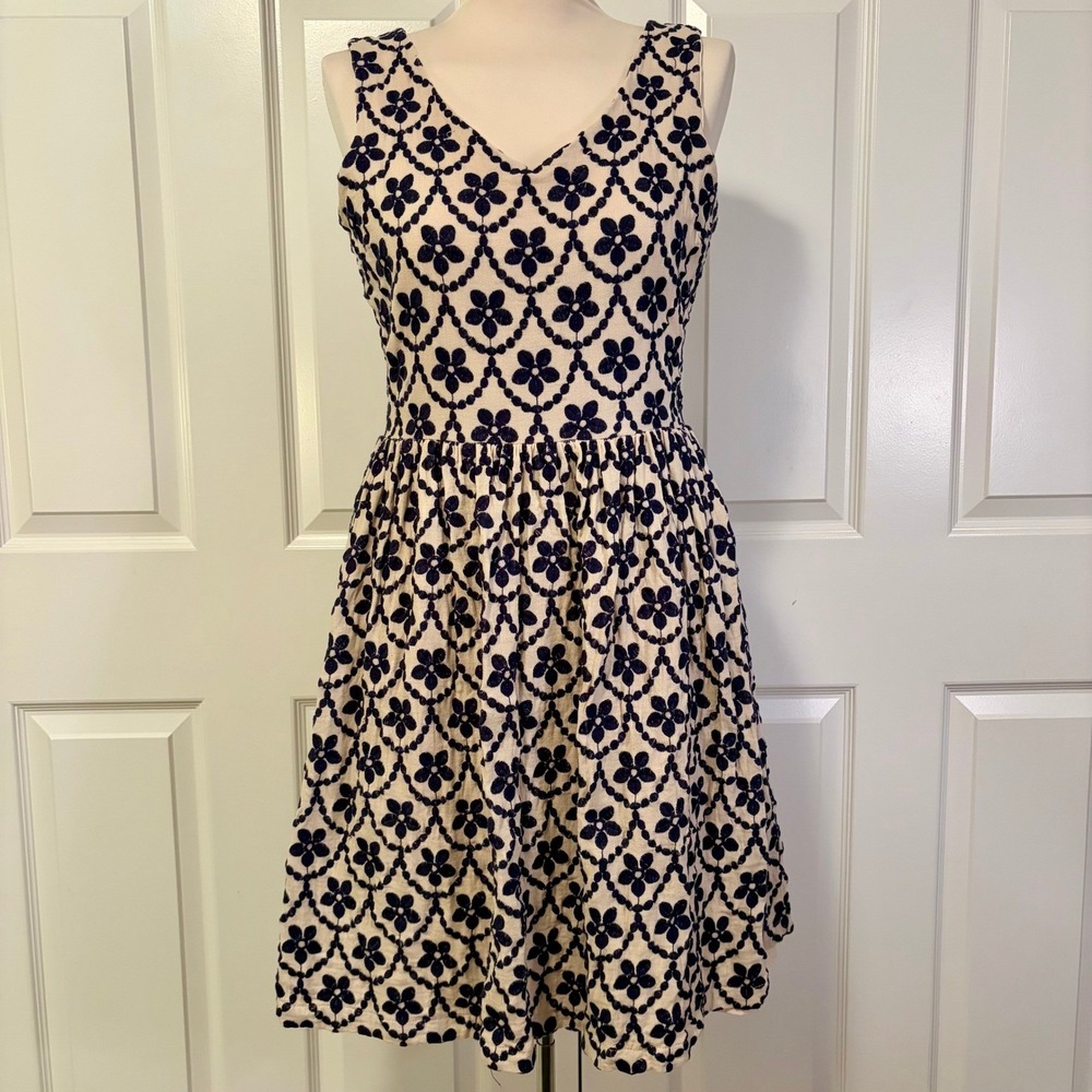 Anthropologie Sunday in Brooklyn Navy Floral Embroidered Dress Medium